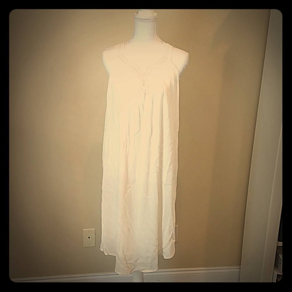 Slip-on maternity sundres, cream color, size small